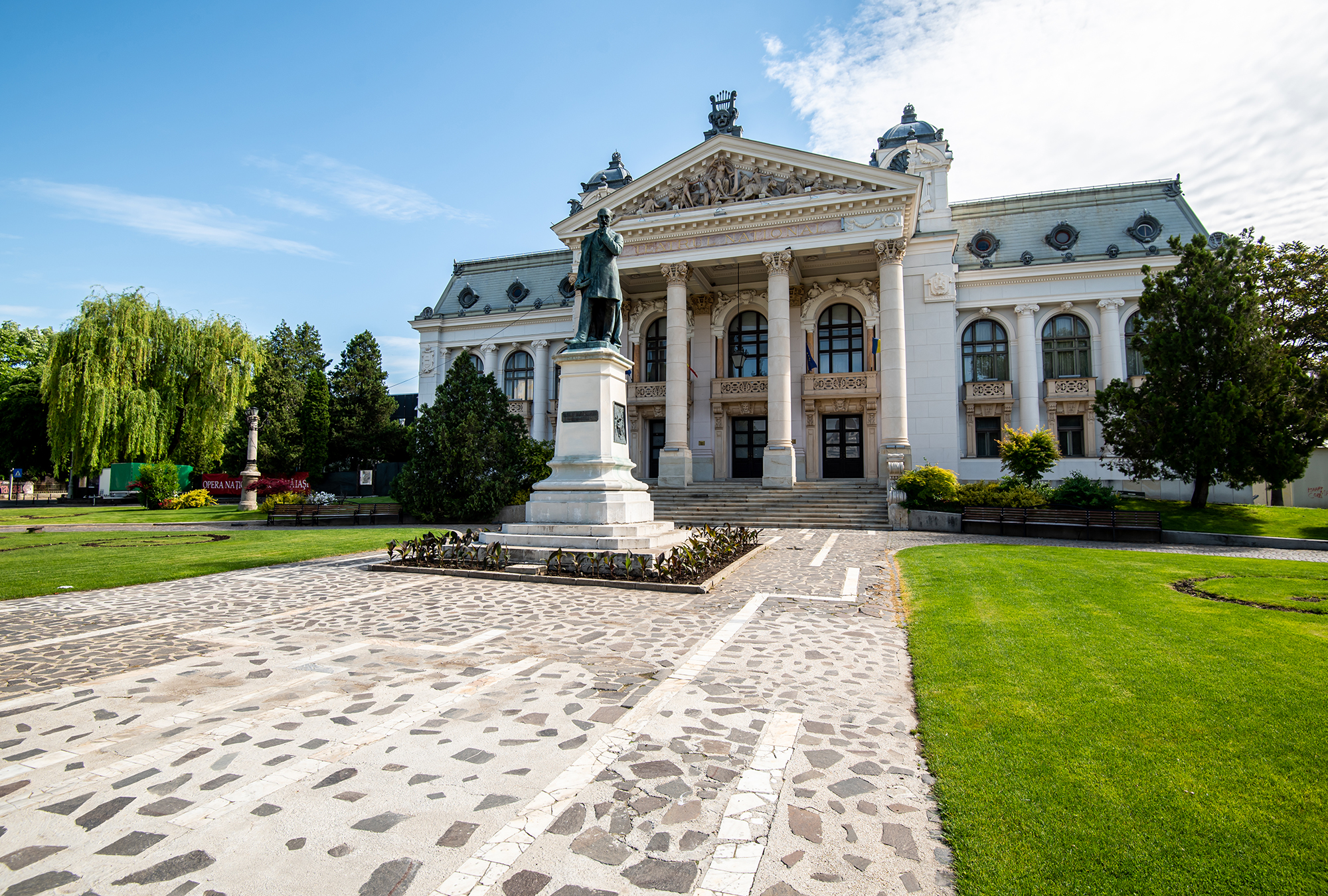 Theatre and Orchestra in Iasi