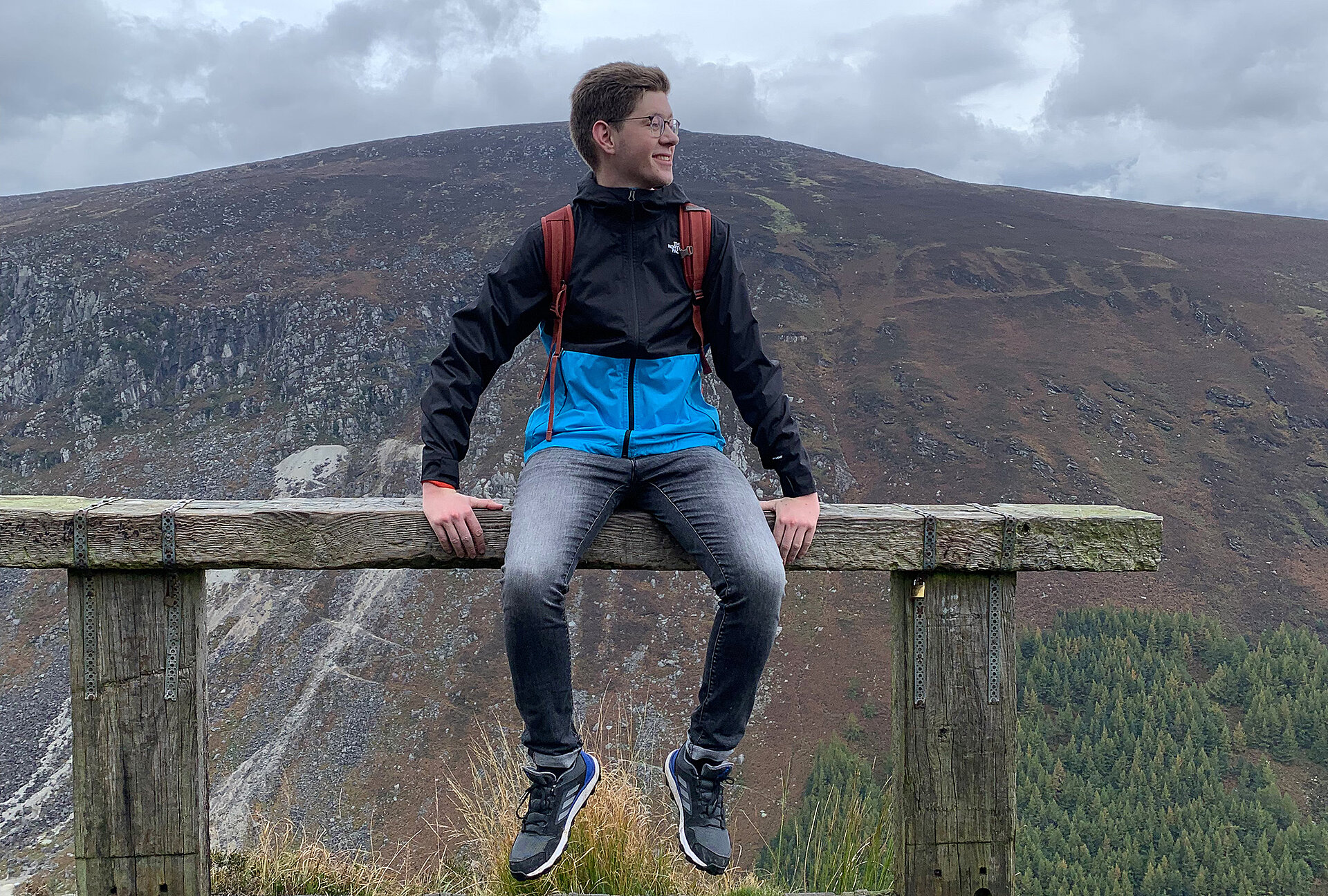 The group spent five days on the road. The start was in Kilkenny and led along steep cliffs, deserted beaches and green meadows to Galway City. The tour started in Kilkenny and ended up in Calway City