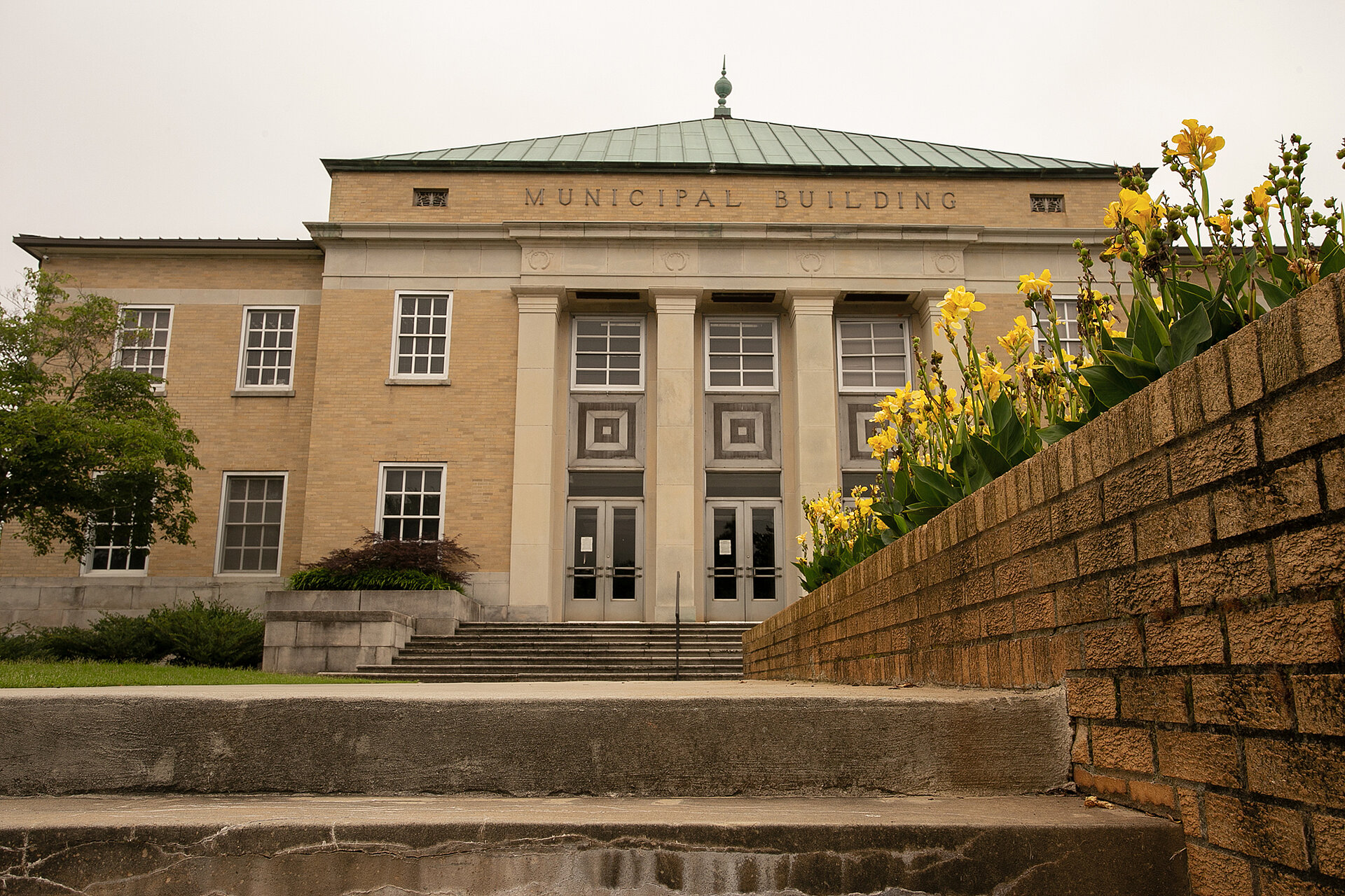 Few halls in the world can match the acoustic perfection of the Charles Wadsworth Auditorium