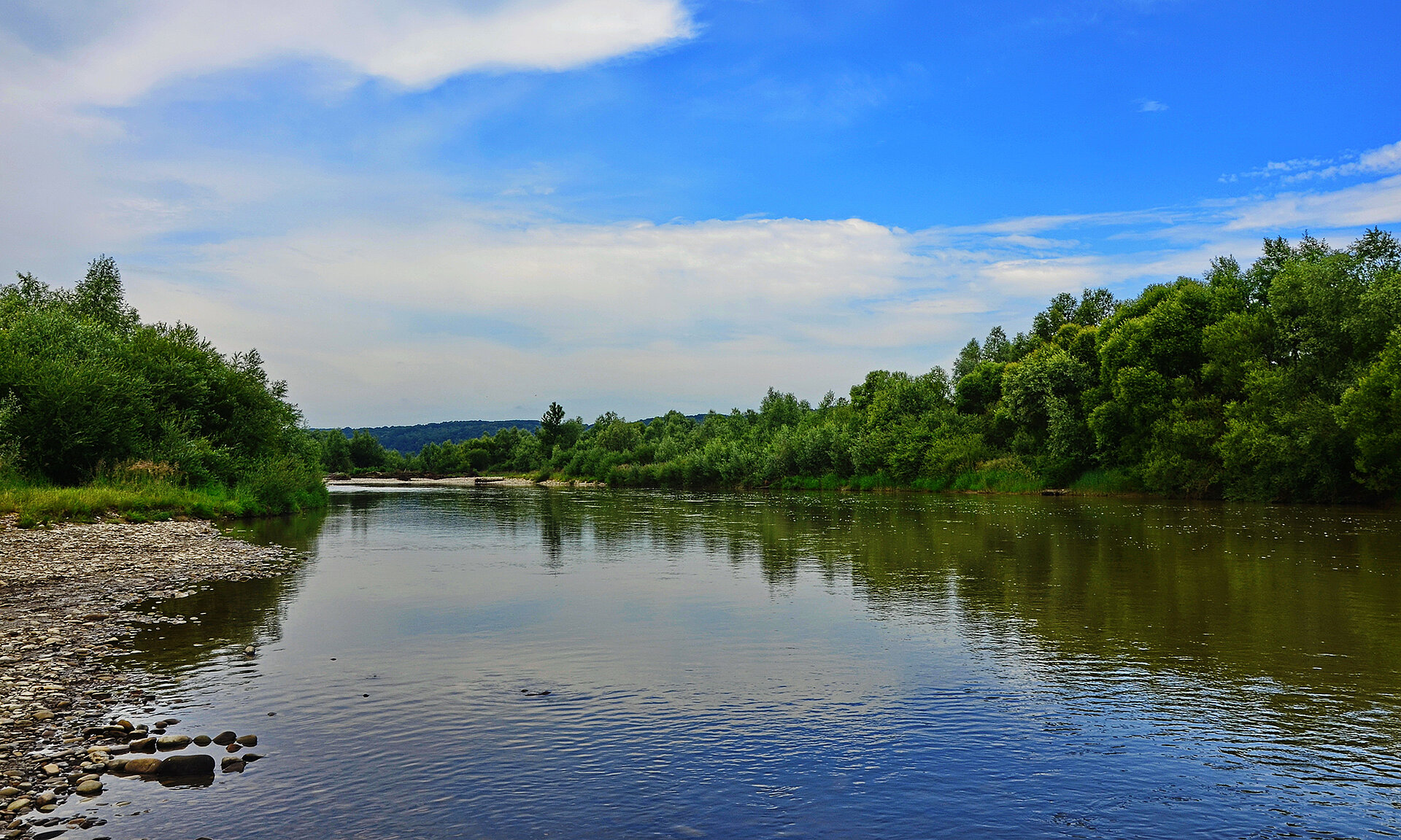 Adventurers can hike, fish and bike at Cattahoochee Bend State Park.